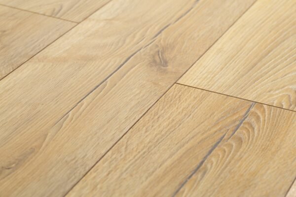 3884 OPERA OAK